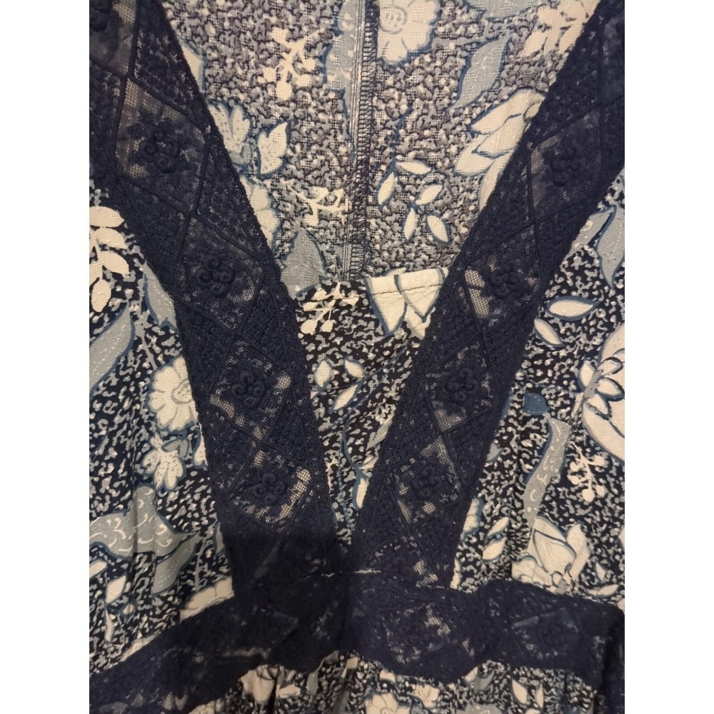Lane Bryant Illusion Collection Empire Waist Top 18 Blue White Boho Flowy Plus - Picture 5 of 12